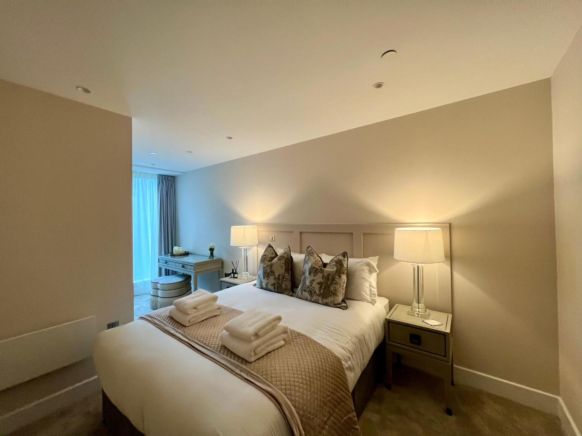 The Noir Blanc Retreat At Ryedale House Apartamento York